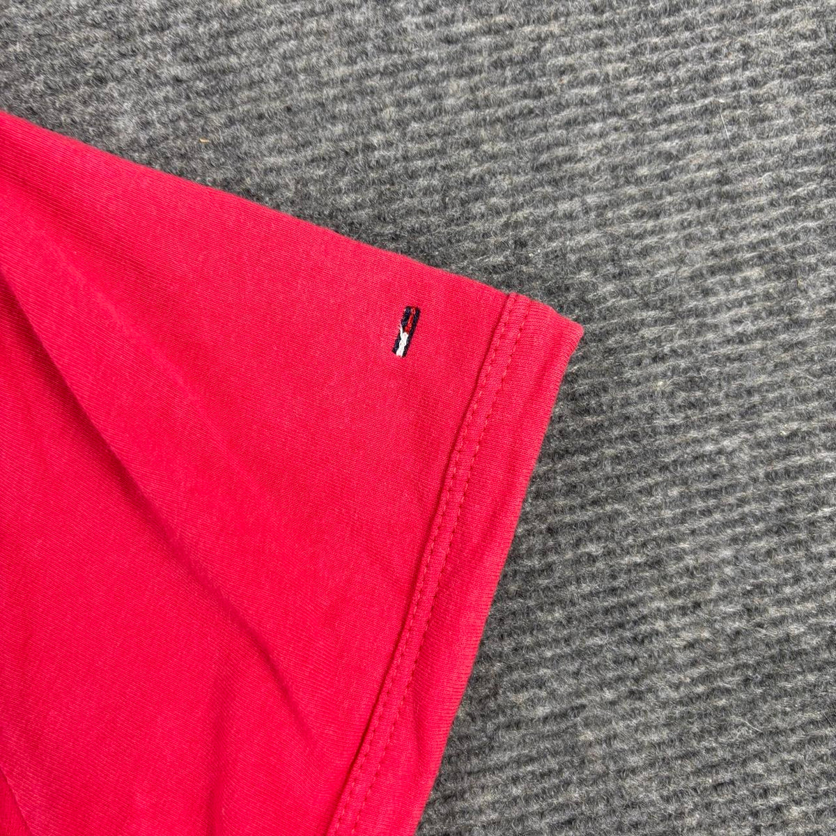 y2k Hilfiger Denim V-neck Top Women's Small Red Stretch T-shirt