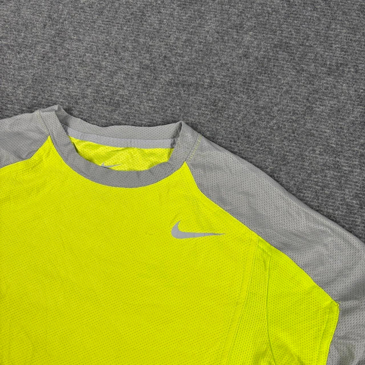 Nike Dri-Fit Mesh Activewear Top Women's XS Fluro Green Grey Japanese Stock