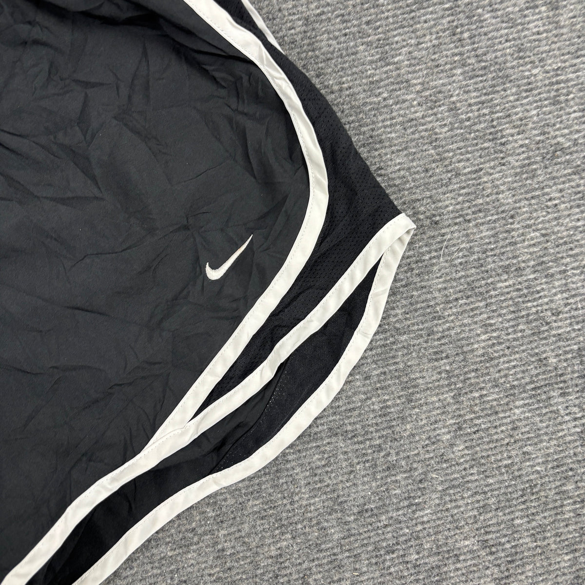 Nike Dri-Fit Tempo Running Shorts Black White Trim photo 4