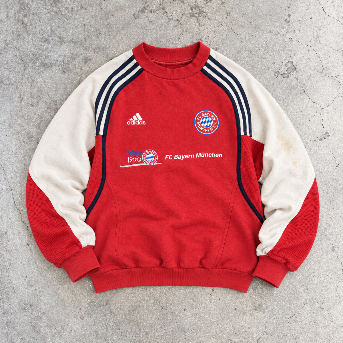 Vintage y2k Adidas FC Bayern Jumper Women's Small Red White Football Club Sweatshirt
