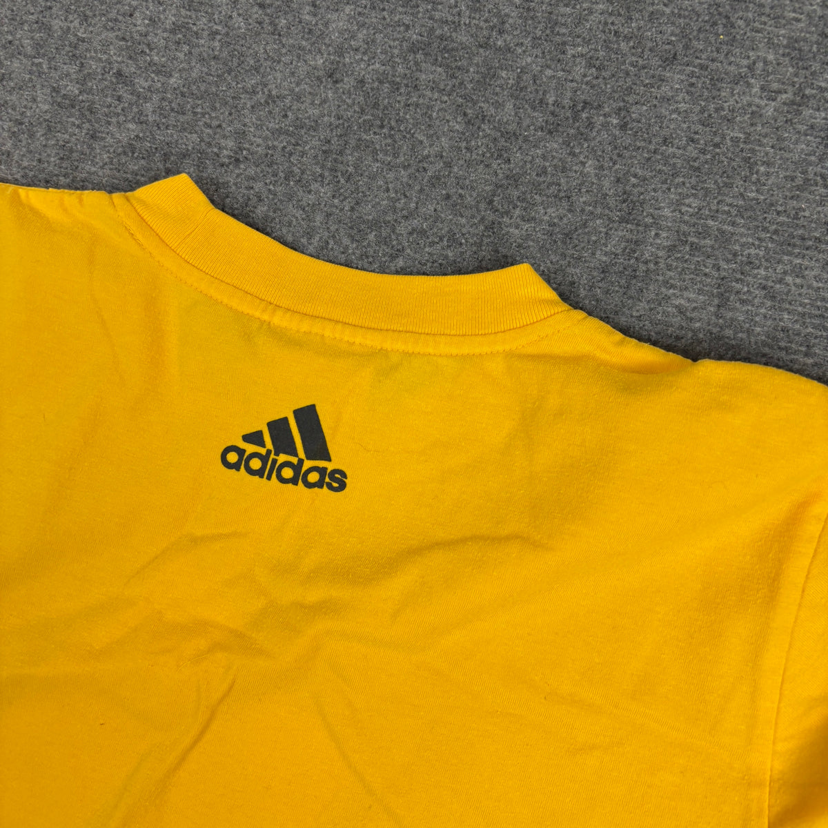 Vintage 90s Adidas Big Logo Tee Golden Yellow Black photo 3