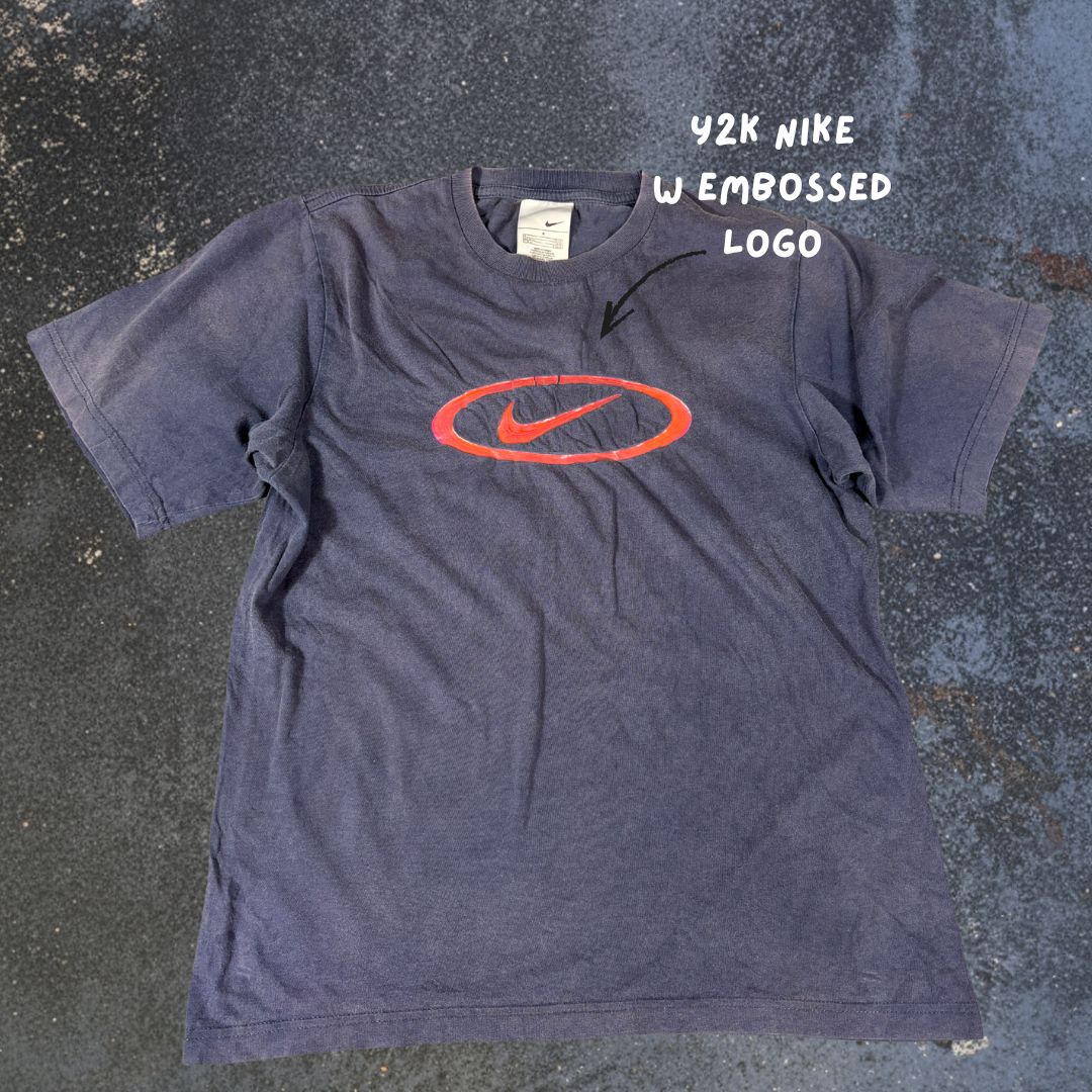 Vintage Y2K Nike T-Shirt Men’s S Navy Blue Cotton Red Embossed Logo Faded Crew Neck