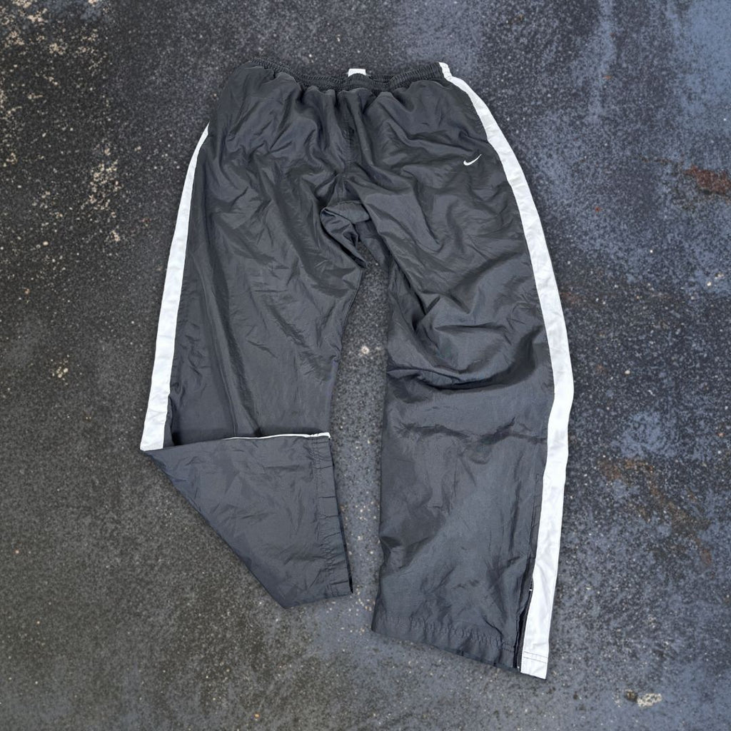 Vintage Y2K Nike Track Pants Size XL Black White Wide Leg Classic Windbreakers