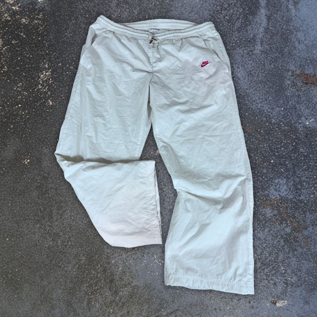 Vintage Y2K Nike Track Pants Women’s L White 3/4 Length Red Hip Logo Nylon Sweatpants