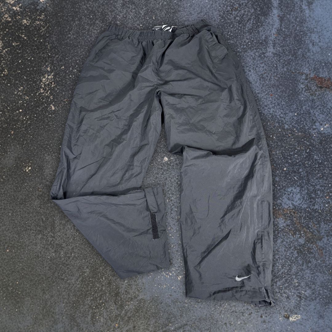 Vintage Y2K Nike Golf Track Pants Size XL Black White Ankle Swoosh Baggy Classic