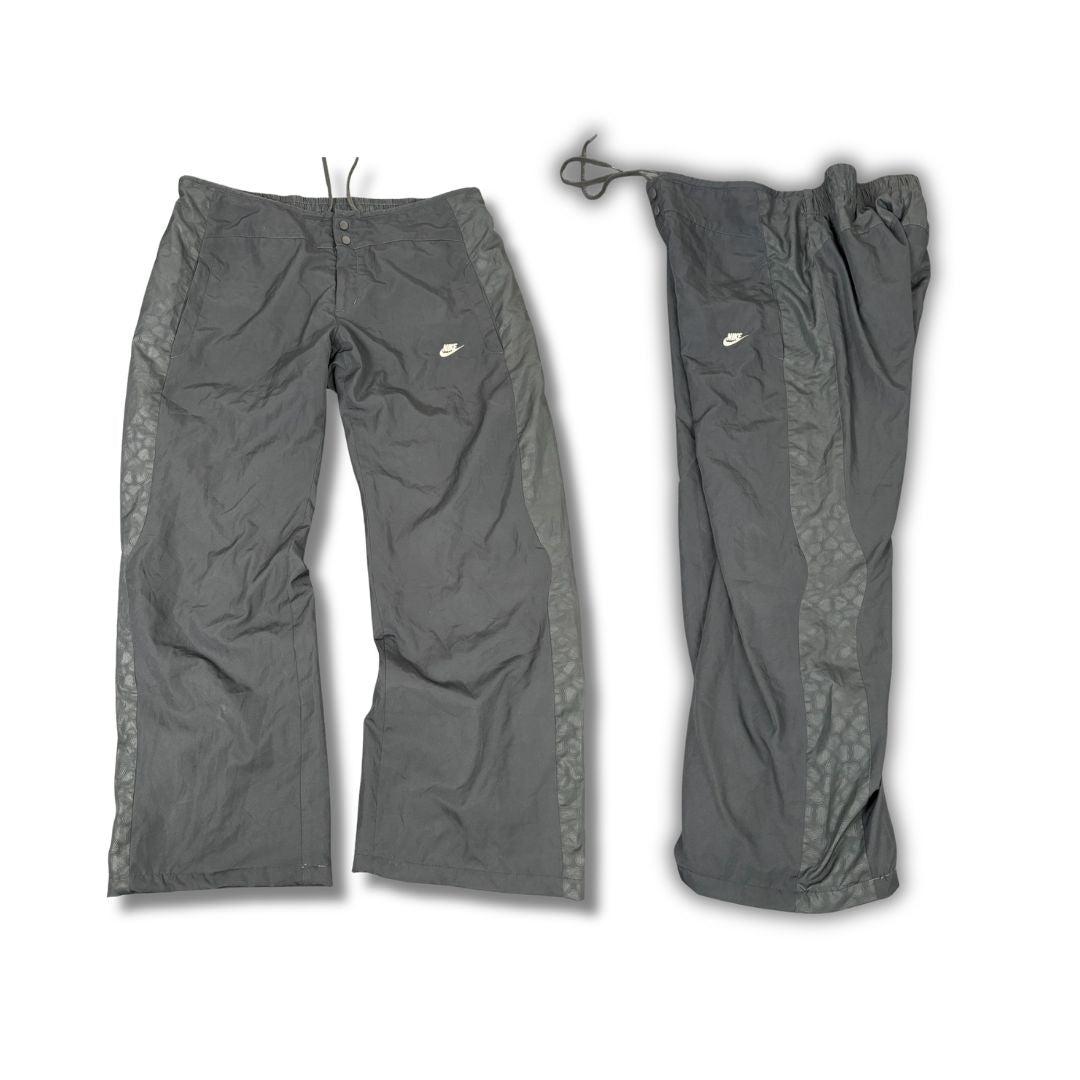 Vintage Y2K Nike Track Pants Women's XL Dark Grey Clover Love Heart Panel Joggers Straight Leg