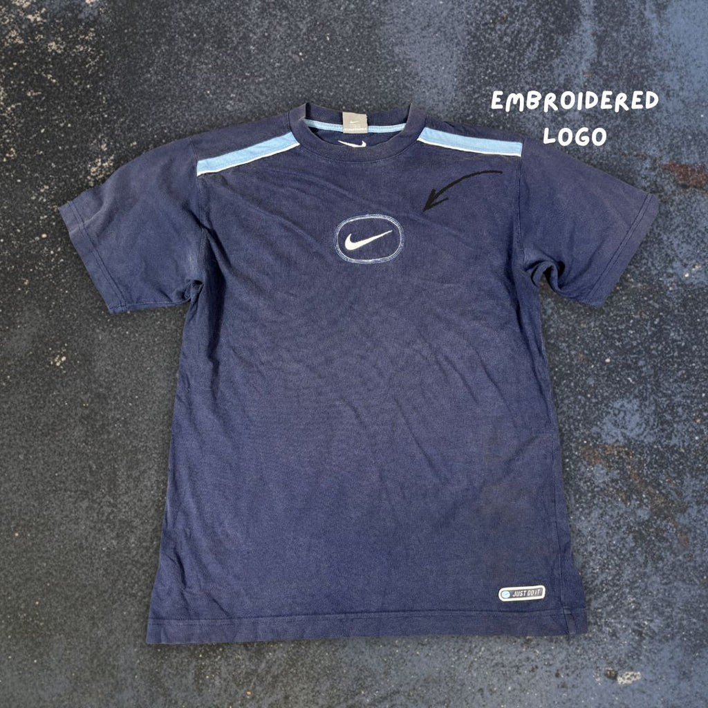 Vintage Y2K Nike T-Shirt Women’s M Navy Blue Embroidered Chest Logo