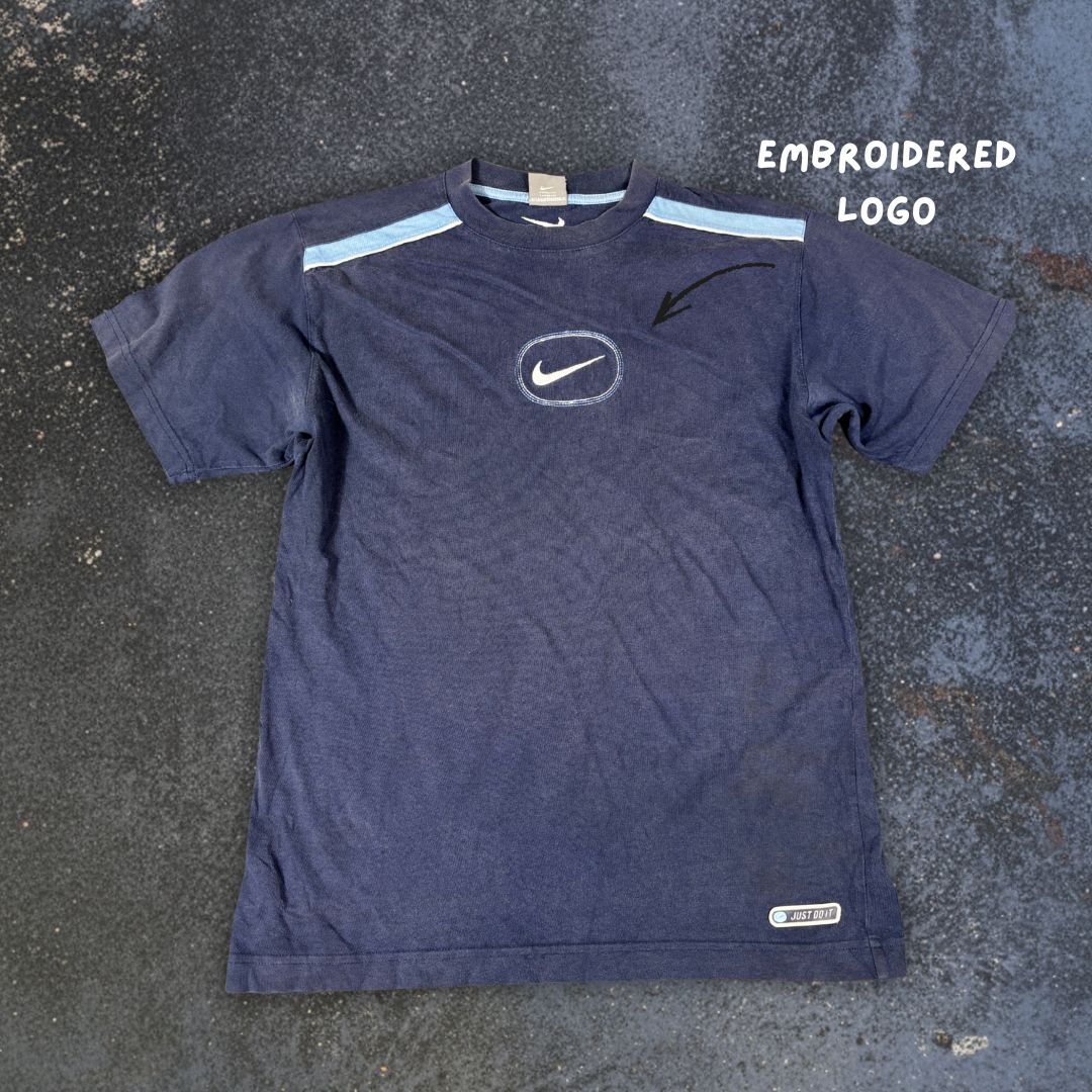 Vintage Y2K Nike T-Shirt Women’s M Navy Blue Embroidered Chest Logo