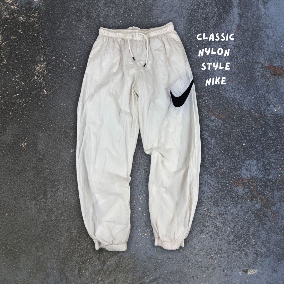 Nike Track Pants Women’s M White Black Swoosh Nylon Style Tapered Fit
