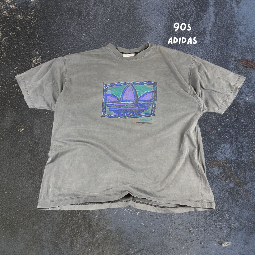 Vintage 90s Adidas T-Shirt Size XL Grey Retro Front Graphic Flower Logo Oversized