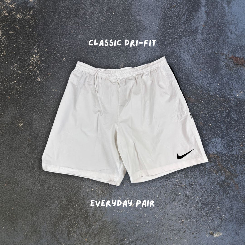 Nike Dri-Fit Shorts L White Black Side Detail Swoosh Wide Fit