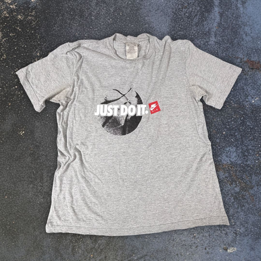 Vintage Y2K Nike Just Do It T-Shirt Men’s XL Grey Basketball Nike Air Crew Neck