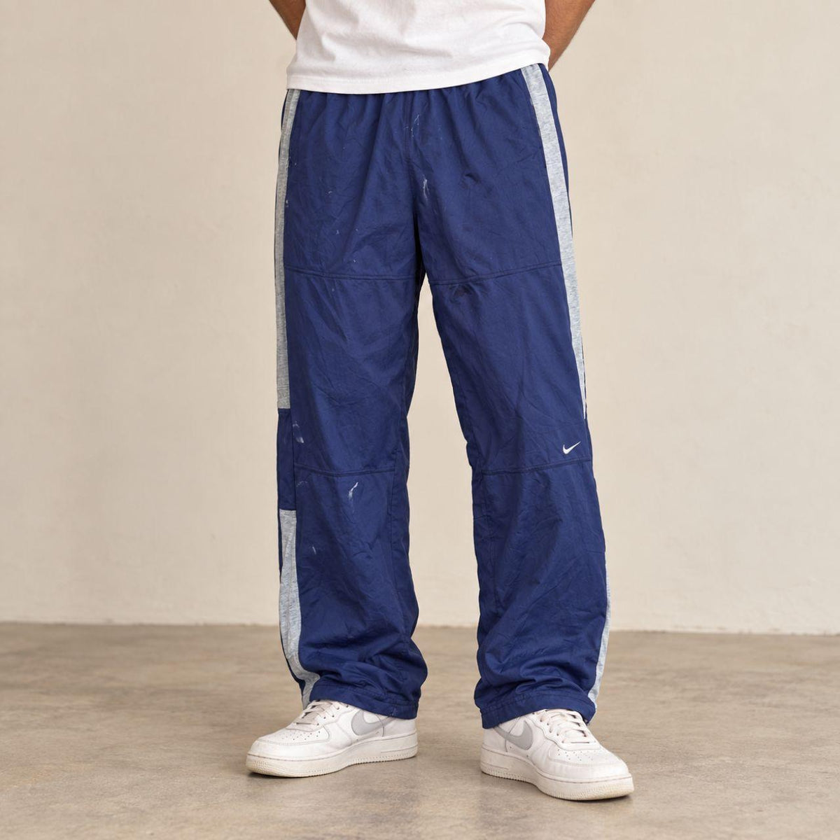 Vintage Nike Navy Y2K Men's Small Straight to Wide Leg Track Pants