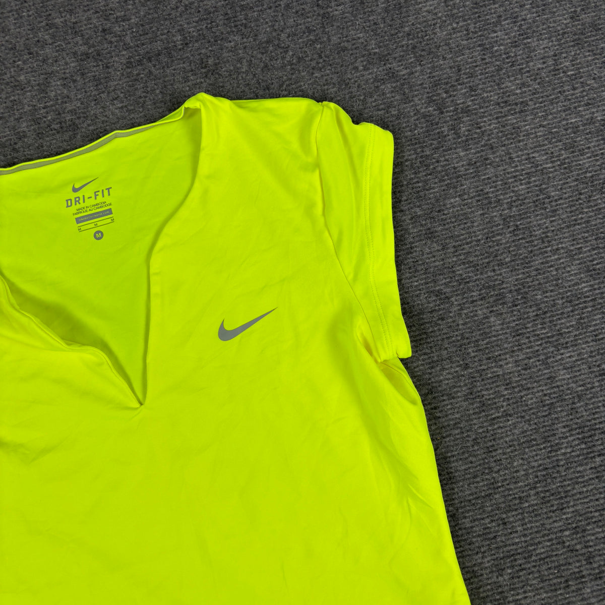 Nike Dri-Fit Tennis Top Neon Volt Yellow Cap Sleeve Fitted photo 4