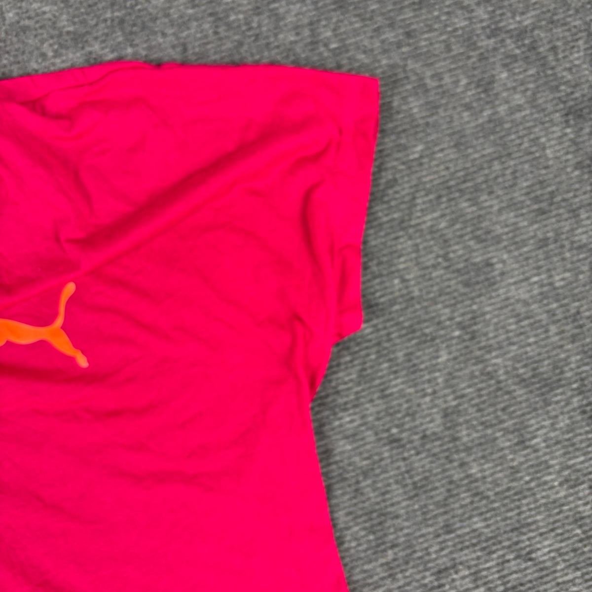 Puma V-Neck Logo Tee Hot Pink Orange Cropped photo 4