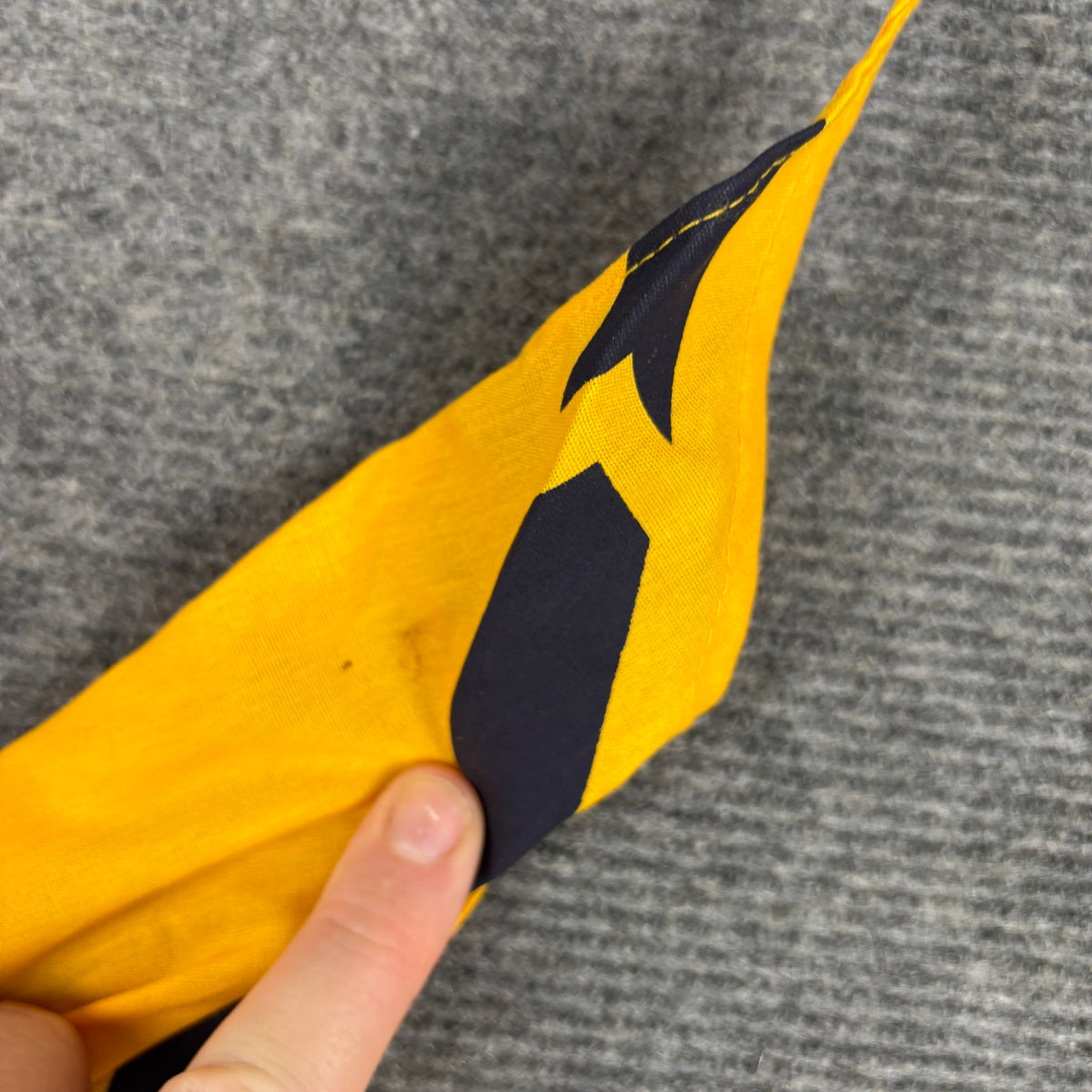 Vintage Cub Scouts Neckerchief Bandana Yellow Navy Wolf Logo photo 7